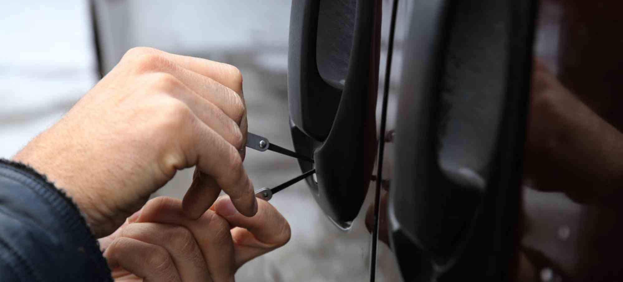 Emergency Automotive Locksmith bear-cross